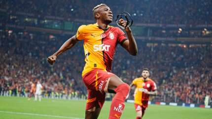 Victor Osimhen hat trick yaptı, Galatasaray zirvede farkı açtı (Galatasaray 4 - 0 Antalyaspor | Maçın özeti)