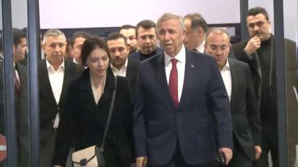 Mansur Yavaş Tayvan'dan döndü... Havalimanında "Hakkımda herhangi bir soruşturma yok" açıklaması!
