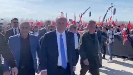 Muharrem İnce, Maltepe mitinginde konuşturulmadı! Sinirlenerek alanı terk etti...
