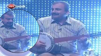 Sırrı Süreyya'nın TRT Müzik'te çalıp söylediği türkü izleyenleri duygulandırdı
