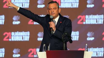 CHP'de sular durulmuyor: Eski delegeler kurultayın iptali için dava açtı!