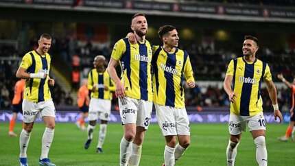 Fenerbahçe Başakşehir'de gol oldu yağdı, zirveyle farkı azalttı (Başakşehir 1 - 4 Fenerbahçe | Maçın özeti)