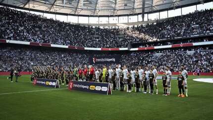 Beşiktaş'a ilk yarıda 2 şok birden: Oyuna devam edemediler!