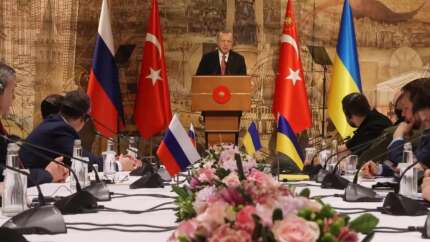 Rusya-Ukrayna zirvesi bugün Dolmabahçe'de gerçekleşecek: Rus heyeti İstanbul'a ulaştı