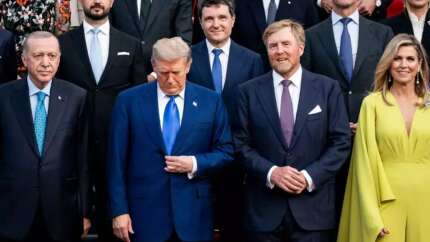 NATO zirvesinde vücut dili şifreleri! Lahey'de Erdoğan-Trump yan yana Avrupa geri planda Macron izole!