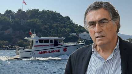 Yunan adasında fenalaşan gazeteci Hasan Cemal, deniz ambulansıyla Bodrum'a getirildi