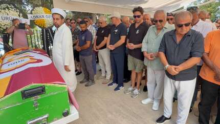 Efsane spiker Ümit Aktan'a veda... Mehmet Ağar ve Fatih Terim cenaze töreninde