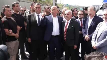 Gürsel Tekin CHP İl binası önünde! "Baba ocağına geldik, gayet rahatız! Bu bağıranların bir tanesi CHP'li değil"