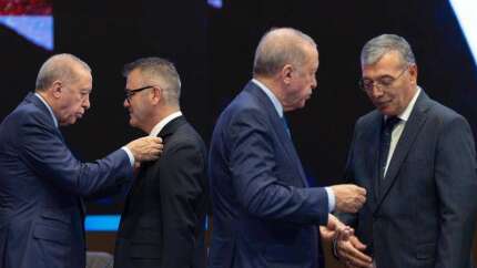 Yerel siyasette peş peşe değişimler Seydişehir ve Emirgazi Belediye Başkanları AK Parti’ye katıldı