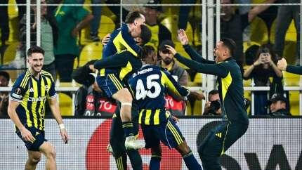 Kerem Aktürkoğlu Avrupa'da sahneye çıktı, Fenerbahçe ilk galibiyetini aldı (Fenerbahçe 2 - 1 Nice | Maçın özeti)