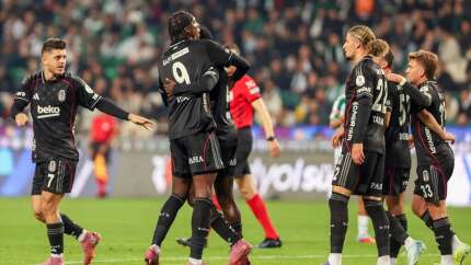 Beşiktaş deplasmanda kazandı, 3 puanı hanesine yazdırdı (Konyaspor 0 - 2 Beşiktaş | Maçın özeti)
