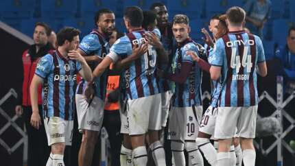 Trabzonspor seriye bağladı, evinde yıldızlarıyla kazandı (Trabzonspor 2 - 0 Eyüpspor | Maçın özeti)