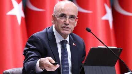 Bakan Şimşek büyüme verilerini değerlendirdi! 2025’i OVP’nin üstünde kapatacağız