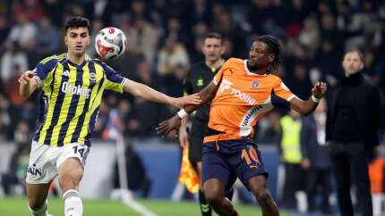 Fenerbahçe 81. dakikada şoku yaşadı, zirve yolunda 2 puanı bıraktı (Başakşehir 1 - 1 Fenerbahçe | Maçın özeti)