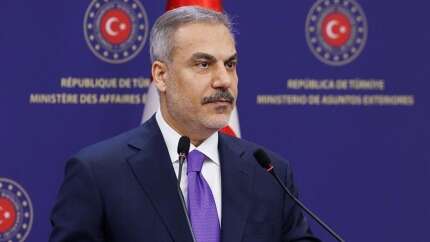Bangladeş Dışişleri Bakanı Rahman ile ortak basın toplantısı... Dışişleri Bakanı Hakan Fidan'dan Orta Doğu'da barış çağrısı: "Savaşa bir an önce son verilmeli"