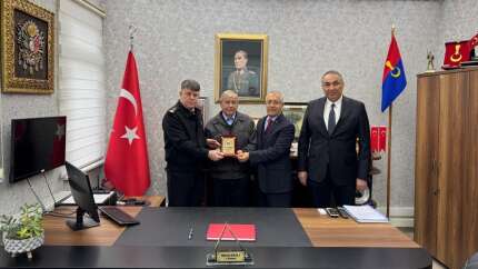 Fedakarlığı duygulandırdı! 70 milyon TL'lik mal varlığını jandarmaya bağışladı