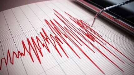 O ülkede şiddetli deprem! 4.9 ile sallandı