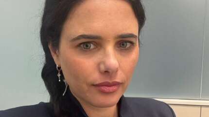 Soykırım sözleri unutuldu mu? Filistinli anneleri ölümle Anan Shaked, bu kez PKK’nın YPJ’sine övgü dizdi