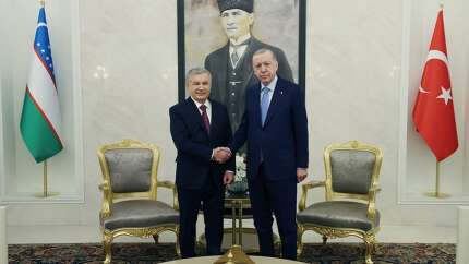 Özbek Başkan Türkiye'yi ve Erdoğan'ı öve öve bitiremedi