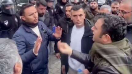 Suruç sınırında gerginlik! DEM Partili Ömer Öcalan'dan polise skandal sözler: Provokatörlük yapıyorsunuz!