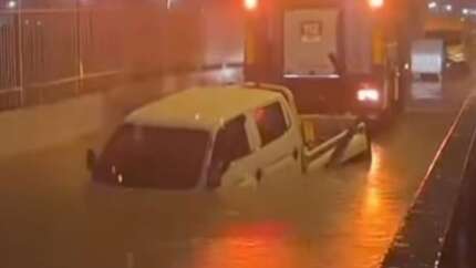 İzmir’de belediye sorunu can almaya devam ediyor! Alt geçitte mahsur kalan sürücü hayatını kaybetti