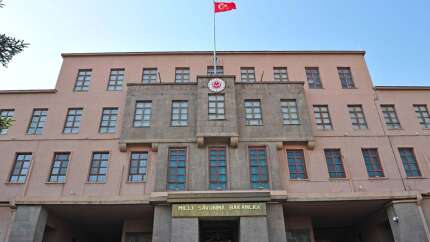 Milli Savunma Bakanlığı’ndan Steadfast Dart 2026 tatbikatı paylaşımı: "Türk ordusunun gücü caydırır, çevikliği sınır tanımaz"