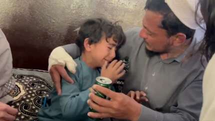 Savaşın en acı yüzü... Pakistan-Afganistan savaşında ailesinden 17 kişiyi kaybeden çocuk: Artık kalbim huzur buldu!
