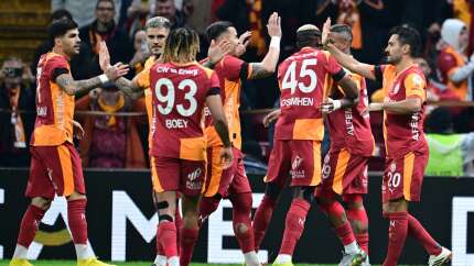 Galatasaray'ın Beşiktaş maçı ilk 11'i belli oldu! Okan Buruk derbide rakibini böyle yıkacak