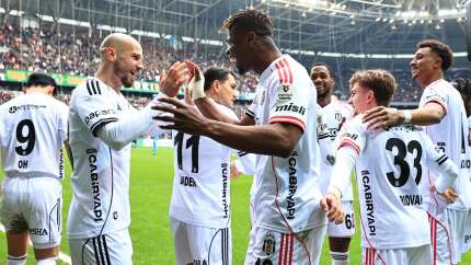 Beşiktaş'ın Gençlerbirliği maçı ilk 11'i belli oldu! Sergen Yalçın yeni seri için düğmeye bastı