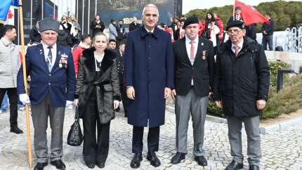 Çanakkale Destanı 111 yıl sonra aynı ruhla anıldı! Bakan Ersoy: “Güçlünün değil haklının galip geleceğini buradan bir kez daha ilan ediyoruz”
