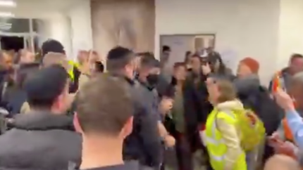 İran'ın vurduğu Arad'a giden İsrail Ulusal Güvenlik Bakanı Itamar Ben-Gvir'e tepki: "Sen bir Yahudi nazisin, şehrindem defol"