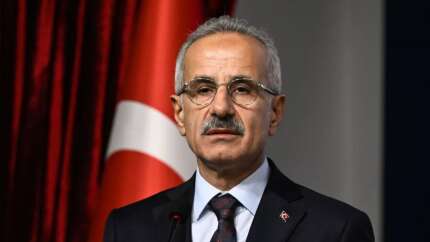 Hürmüz Boğazı krizi Türkiye limanlarını harekete geçirdi! Bakan Uraloğlu: İran'a yakın limanlarımızda yük artışı olabilir