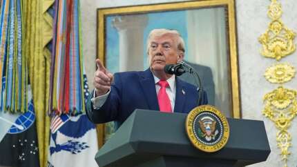 Trump'tan İran ile müzakere çıkışı: Anlaşmak için yalvarıyorlar