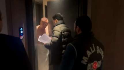 21 yaşındaki kızla basılan CHP'li Uşak Belediye Başkanı Özkan Yalım'ın serveti ortaya çıktı! MASAK raporu patladı: 114 tapu, 34 araç ve iç çamaşırındaki gizli telefon!
