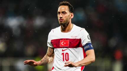 Hakan Çalhanoğlu: "Bazen ayağa kalkmak için tokat yemek iyidir"