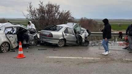 Katliam gibi kaza: 4 ölü, 2 yaralı
