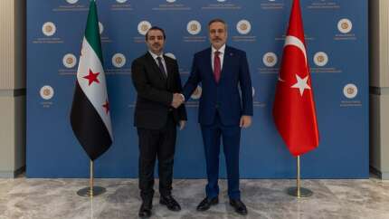 Suriyeli mevkidaşıyla görüşen Dışişleri Bakanı Hakan Fidan'dan kalıcı barış vurgusu: "İsrail yayılmacılığı sona ermedikçe istikrar olmaz"