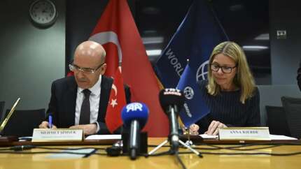 Bakan Şimşek duyurdu: Dünya Bankası'yla Kuzey Demir Yolu Geçişi Projesi için dev anlaşma