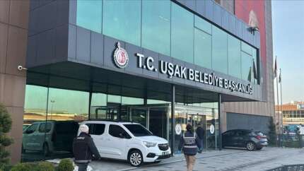 Uşak Belediyesi'ne 2. dalga operasyon! 25 gözaltı var, ev ve iş yerleri didik didik aranıyor...ç