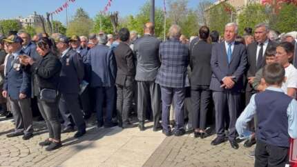 23 Nisan bayramında CHP'ye yakışır hareket! Gaziantep'te tepki çeken hareket: Mehter başlayınca sırtlarını döndüler...