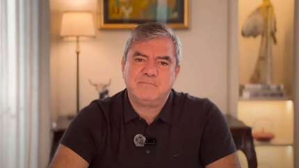 Muhalif gazeteci Yılmaz Özdil'den CHP'li siyasetçi ve gazetecilere salvolar: "Yarın Özgür Özel'in yanlış bir genel başkan olduğunu söyleyecekler"