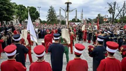 Mehteran çaldı, İstanbul inledi: Fethin 573. yılında çifte bayram coşkusu! Erdoğan Cuma namazını Ayasofya'da kıldı...