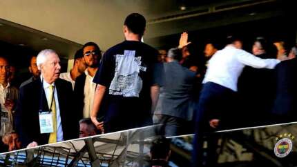 Fenerbahçe kongresinde gerginlik! Şekip Mosturoğlu genel kurula ara verdi