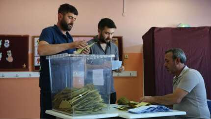 Yerel yönetimler için 6 beldede seçim yapıldı! Belediye seçimlerinde AK Parti sildi süpürdü