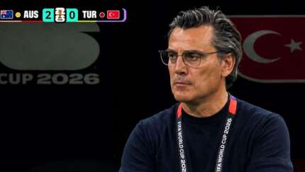 Avustralya karşısında 2-0'lık mağlubiyet sonrası oklar Montella'ya çevrildi! Taraftar isyan etti: Böyle maça forvetsiz başlanır mı?