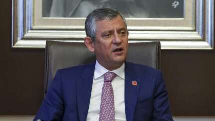 CHP'de büyük kopuş kapıda: Özgür Özel'in görüştüğü iki parti belli oldu!