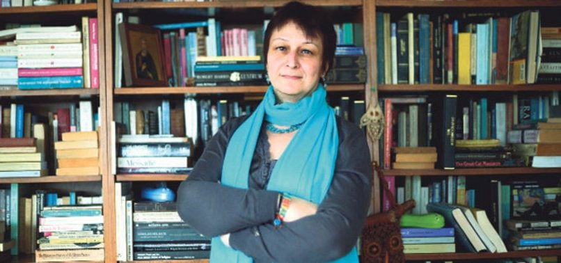 İŞTAR GÖZAYDIN SAVAŞIR TUTUKLANDI