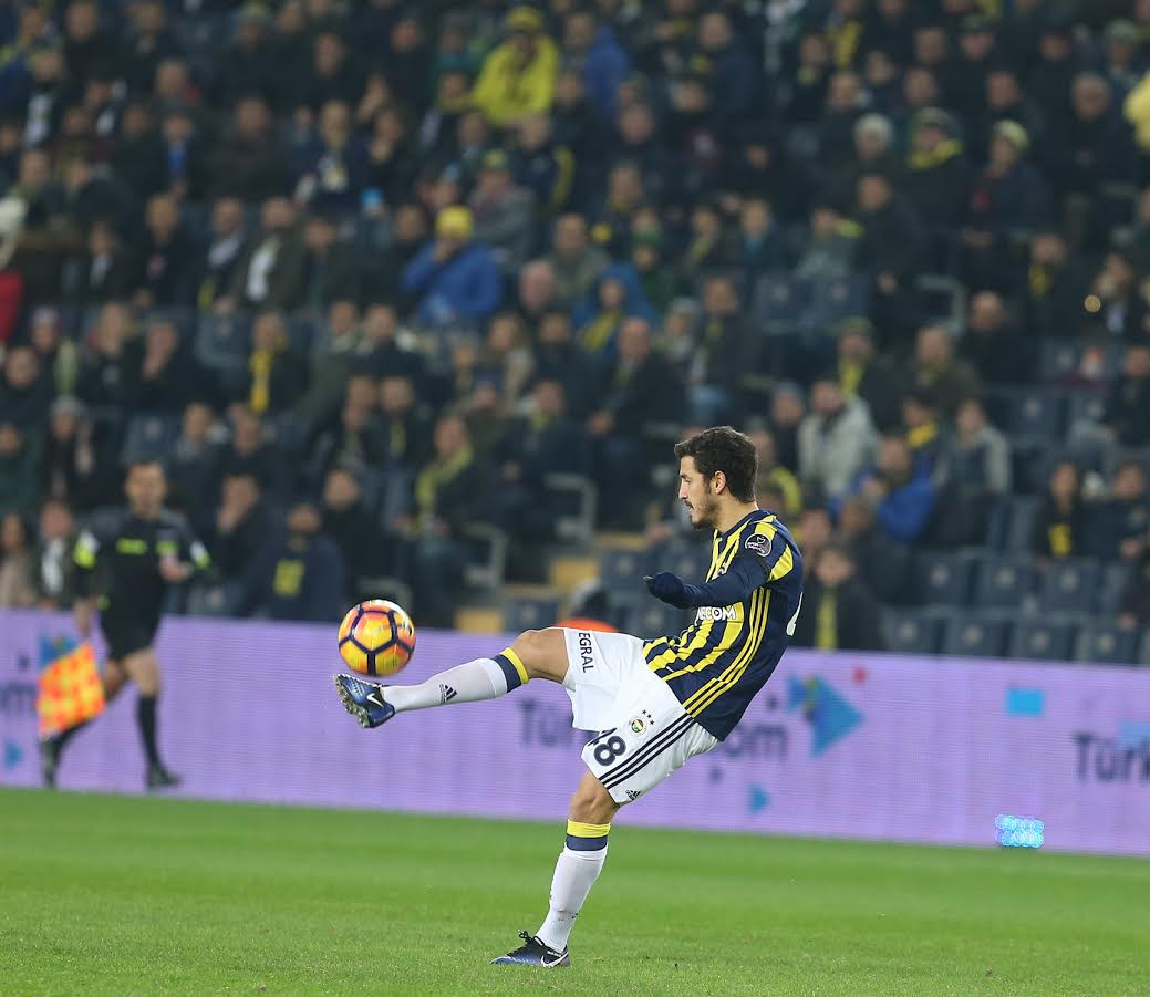 Başakşehir karşısında Salih Uçan asist yaptı