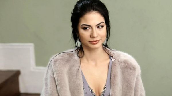 demet_zdemir