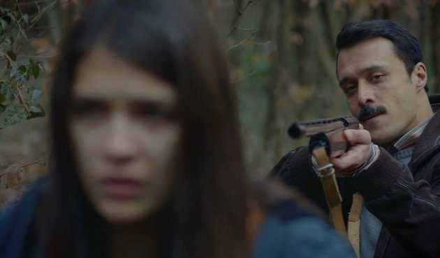 Kırgın &Ccedil;i&ccedil;ekler 71. yeni b&ouml;l&uuml;m izleyiciyi ekrana kilitleyecek| Kırgın &Ccedil;i&ccedil;ekler 71. b&ouml;l&uuml;m fragmanı